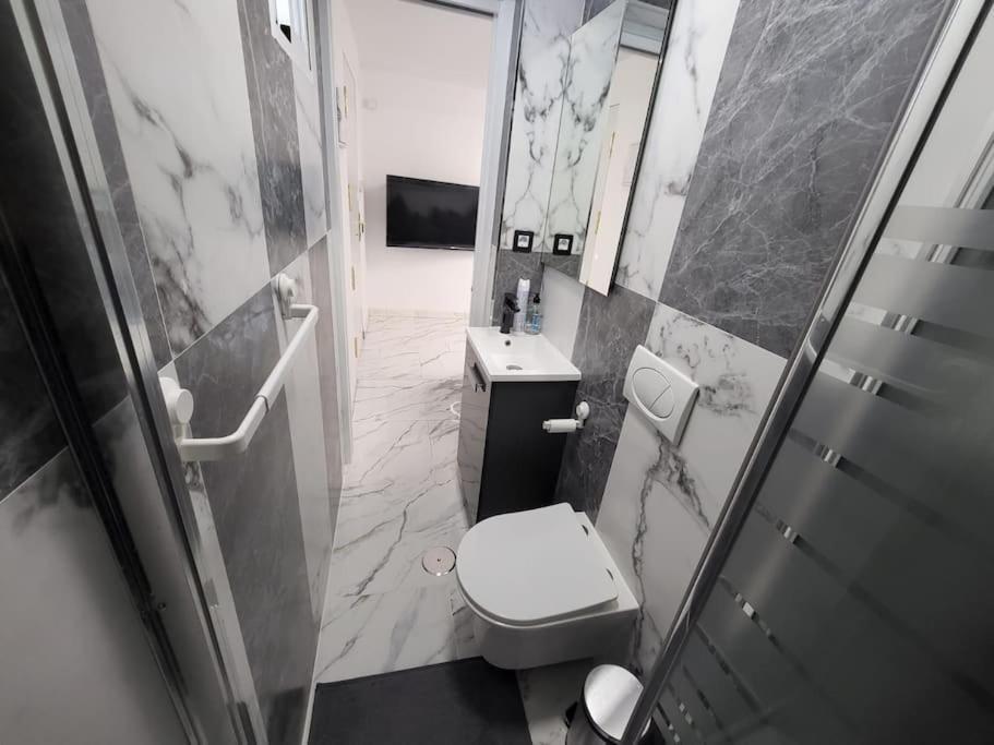 Las Canteras New 2 Bedrooms Flat At The Beach Parking Optional Las Palmas de Gran Canaria Esterno foto
