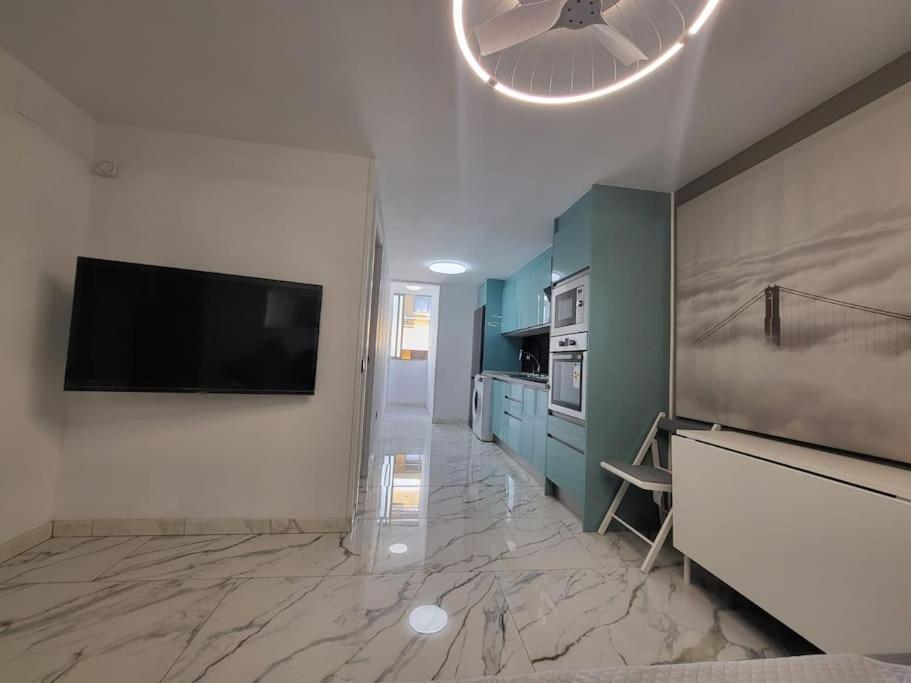 Las Canteras New 2 Bedrooms Flat At The Beach Parking Optional Las Palmas de Gran Canaria Esterno foto