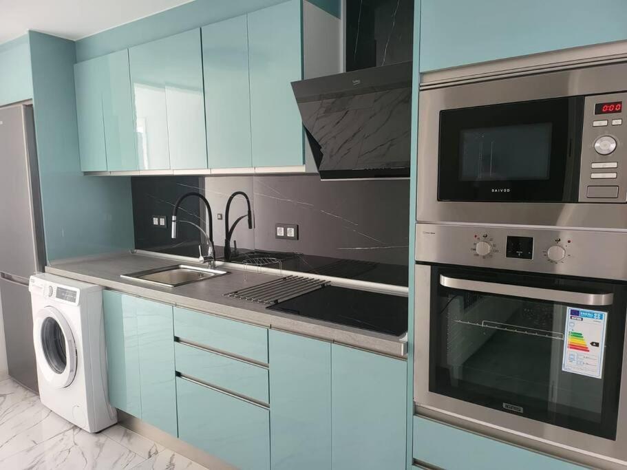 Las Canteras New 2 Bedrooms Flat At The Beach Parking Optional Las Palmas de Gran Canaria Esterno foto